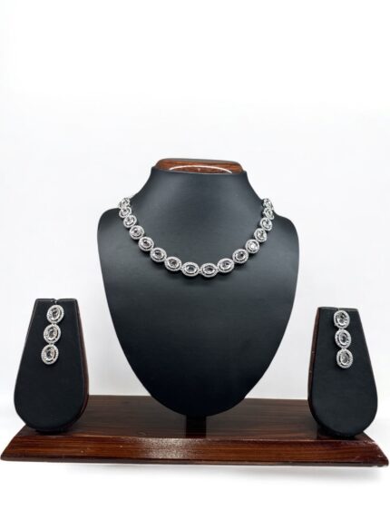 Silver A.D Necklace Set
